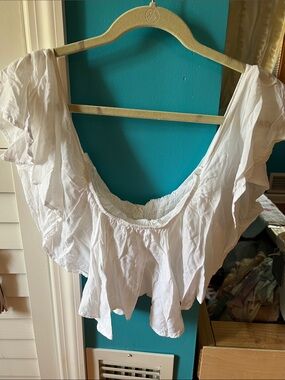 Cropped Smocked Off the Shoulder Peasant Top - White - Small
